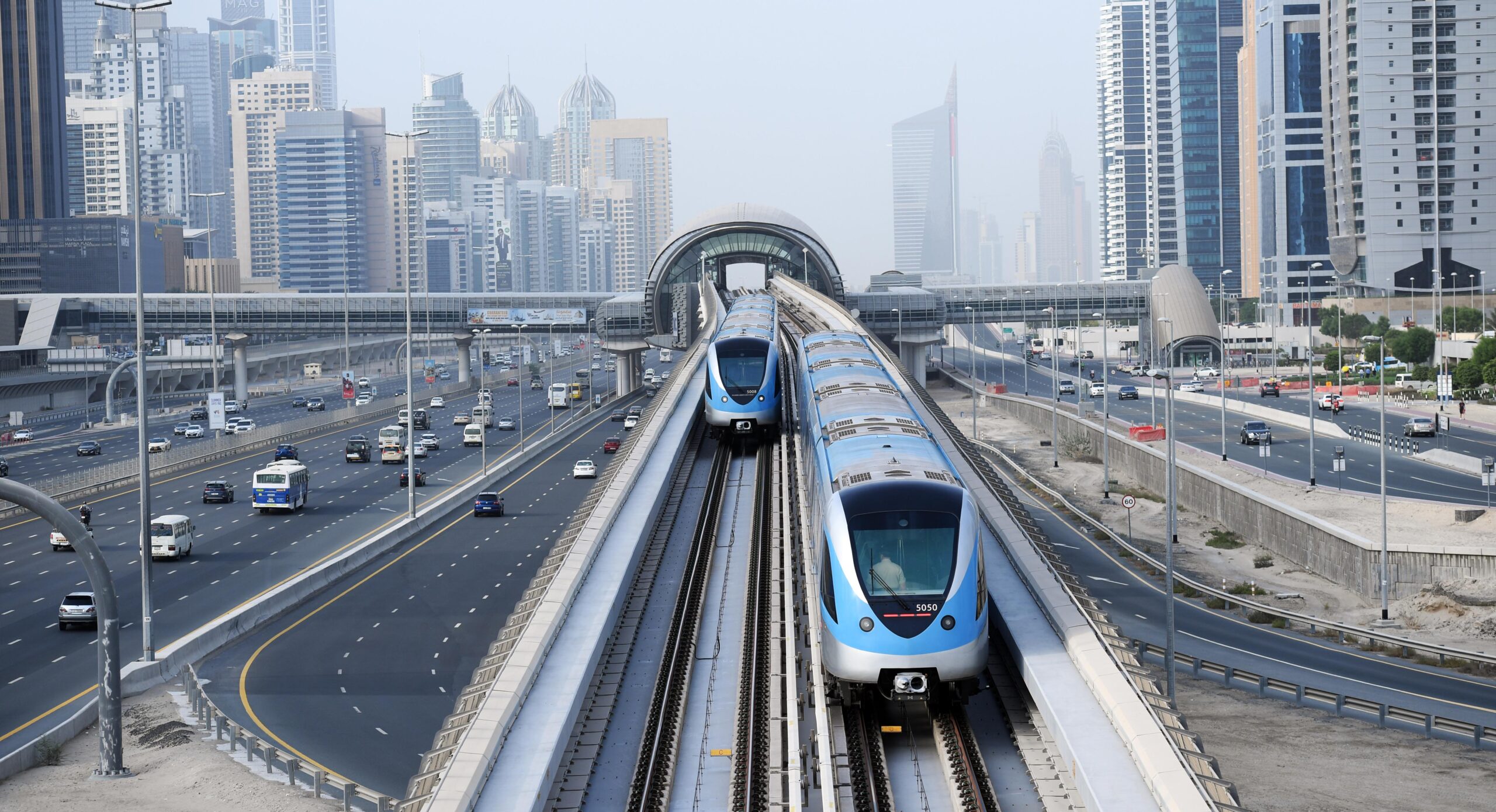 Simple Hacks to Make the Most of Your Dubai Metro Journey